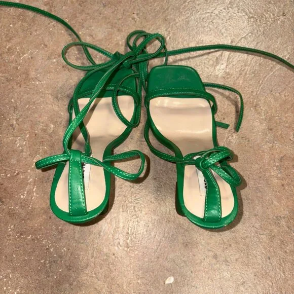 EXCELLENT Steve Madden Green Lafayette Flared Block Heel Wrap-Around Sandals 7.5 - Picture 9 of 13